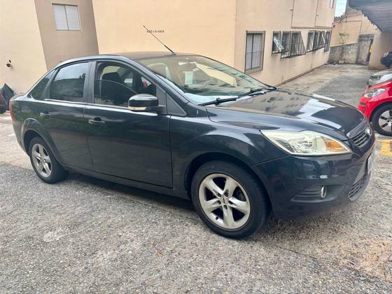 FORD FOCUS 2.0 GLX 16V GASOLINA 4P MANUAL